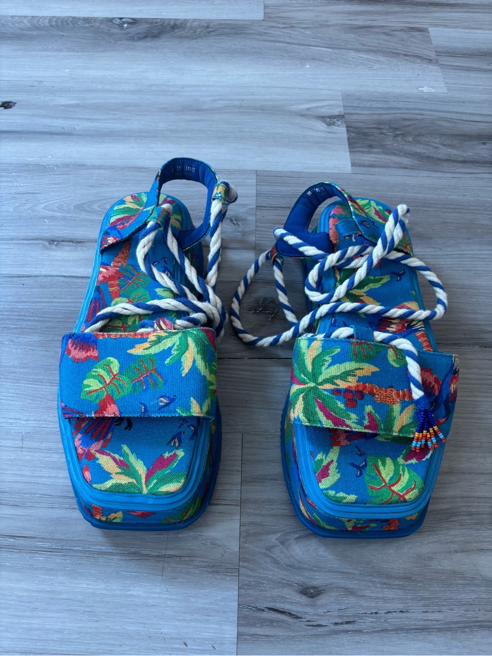 Farm Rio 10 Blue Tropical Bird Floral Lace Up Gladiator Platform Sandals